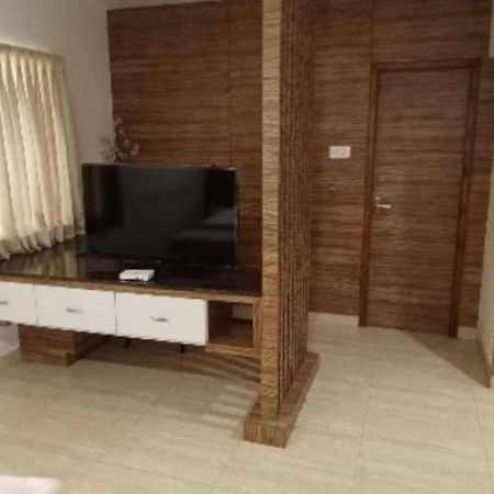 Residenza Adhikrishna Arcade Hotel Erode Exterior foto