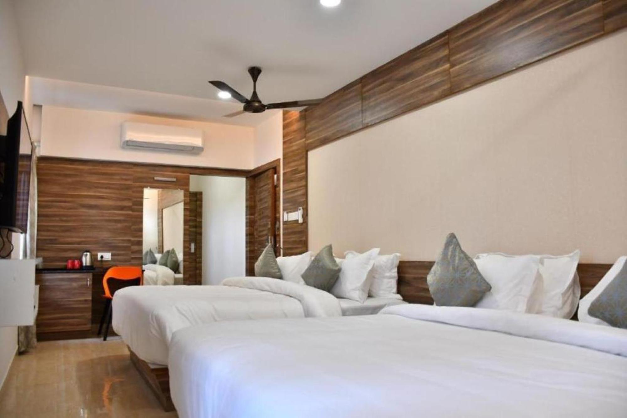 Residenza Adhikrishna Arcade Hotel Erode Exterior foto